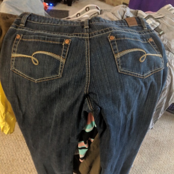 Jeans - Picture 3 of 3